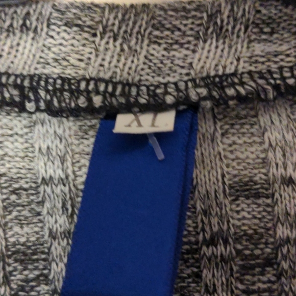 Fitshop black & gray knit longsleeve crew neck - Picture 2 of 4